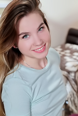 Naughty Teen Girl Lola Krit