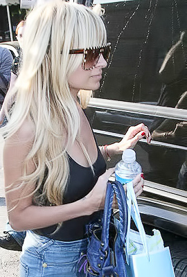 Nicole Richie has an open mind